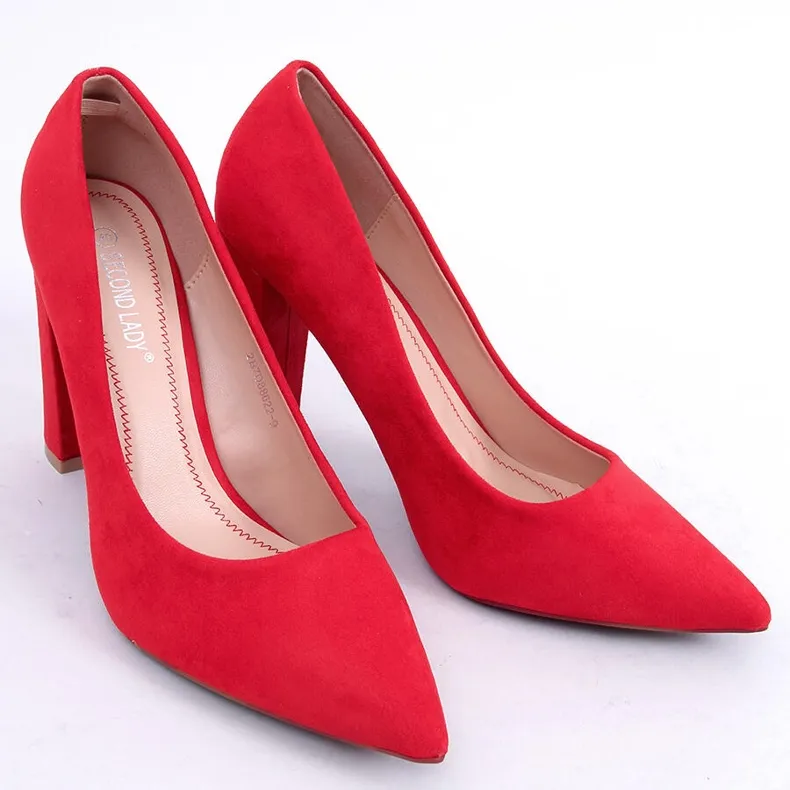 BM PUMPS OP DE SCULLY REDPAAL ROOD