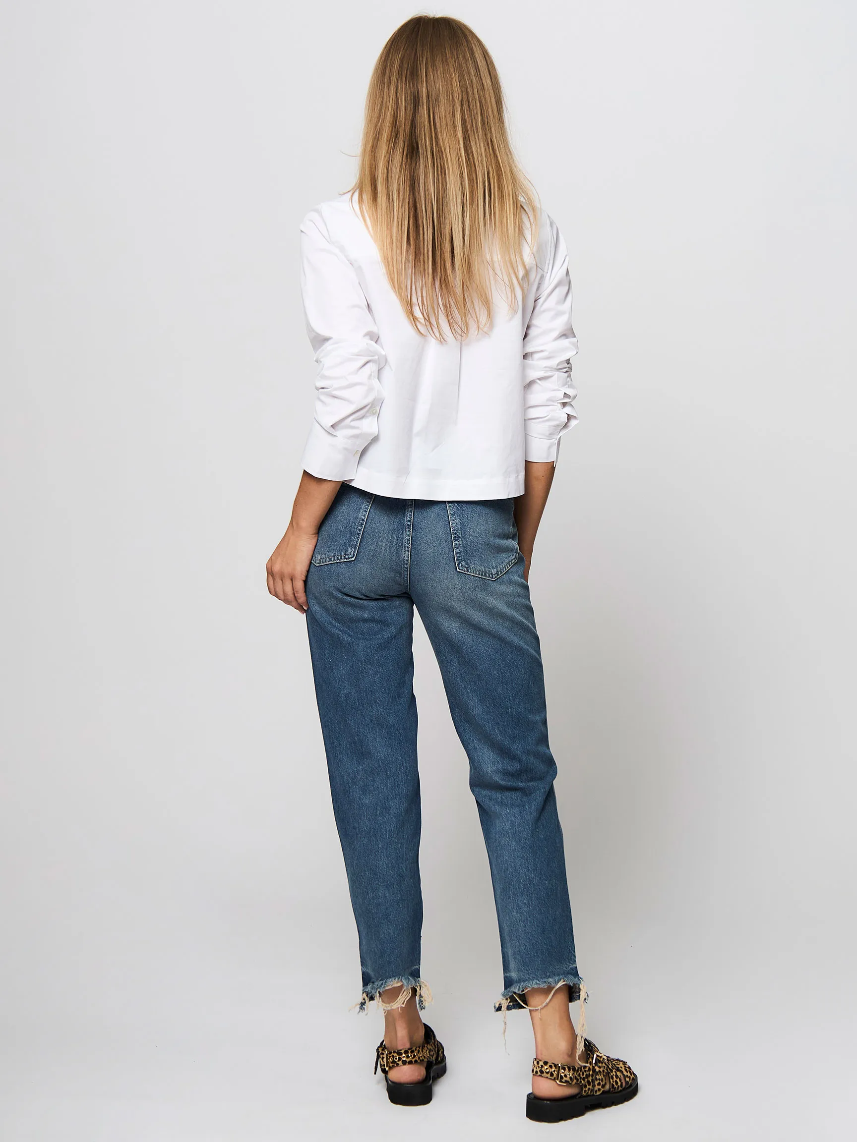 Closed Pedal Pusher, high waist straight fit jeans