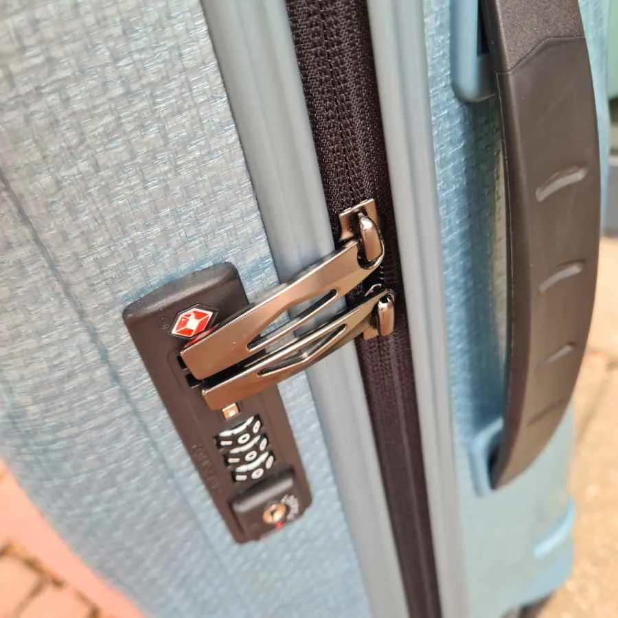 Samsonite Cosmolite Spinner 55cm CURV Ice Blue