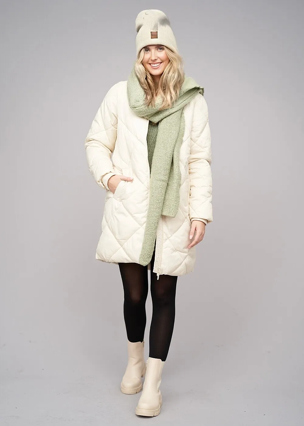 VILA Dames NOOS Gewatteerd jack met hoge hals en 2 zakken beige